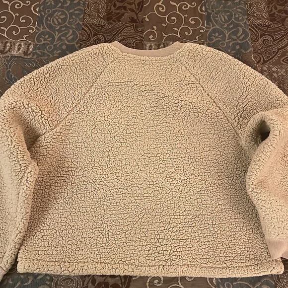 Banana Republic sherpa sweater sz Medium - Picture 3 of 9